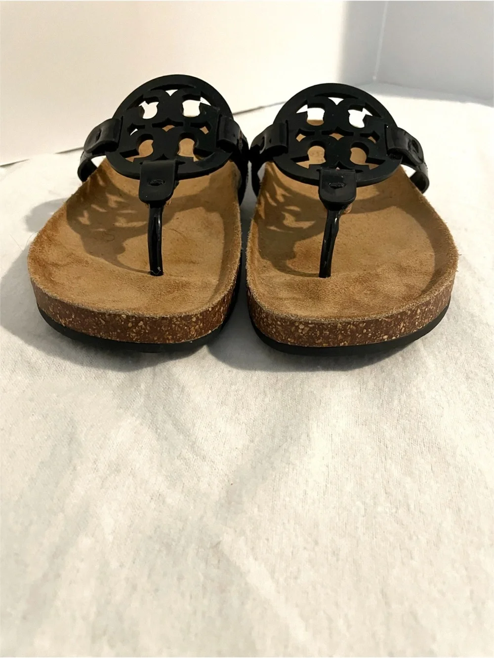 Tory Burch Black Patent Leather Thong Sandals Logo Slip On Women’s US 7.5 EU 38